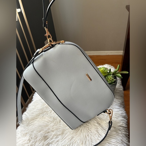 Lovevook Light Blue Crossbody Bag 🩵 - Picture 2 of 11